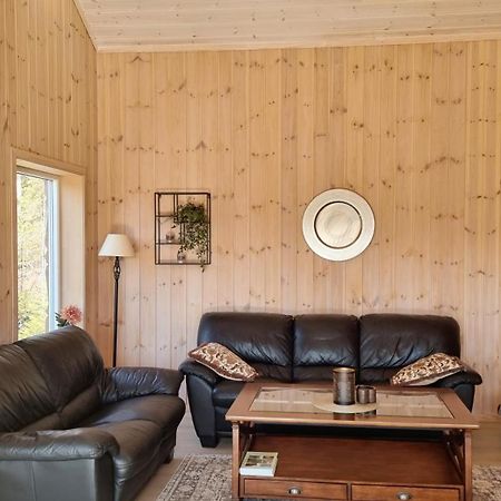 Holiday Cabin In Beautiful Surroundings Врадал Экстерьер фото